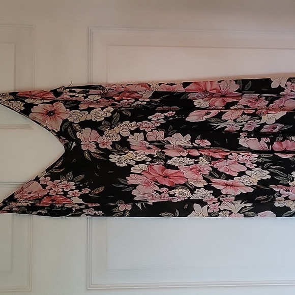 Billabong floral Maxi dress- size small - Picture 6 of 7